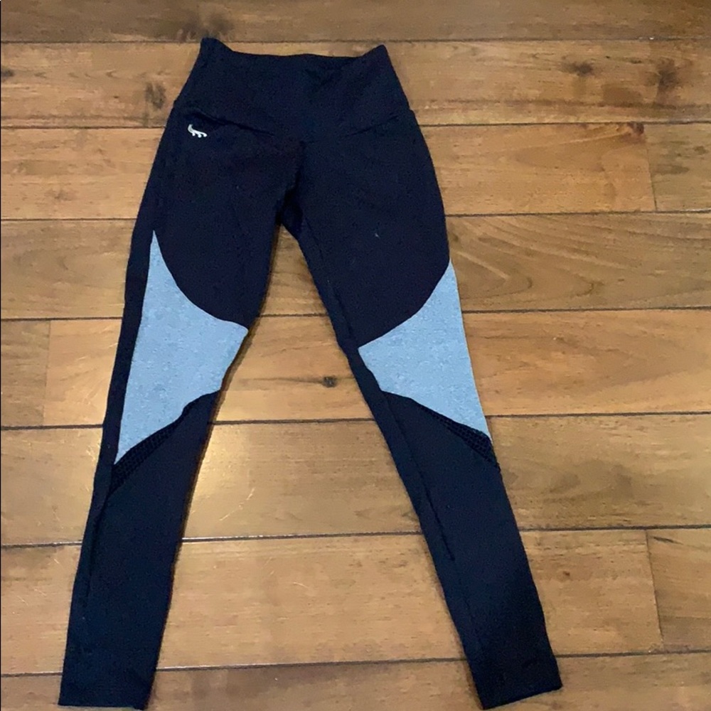 Athletic leggings